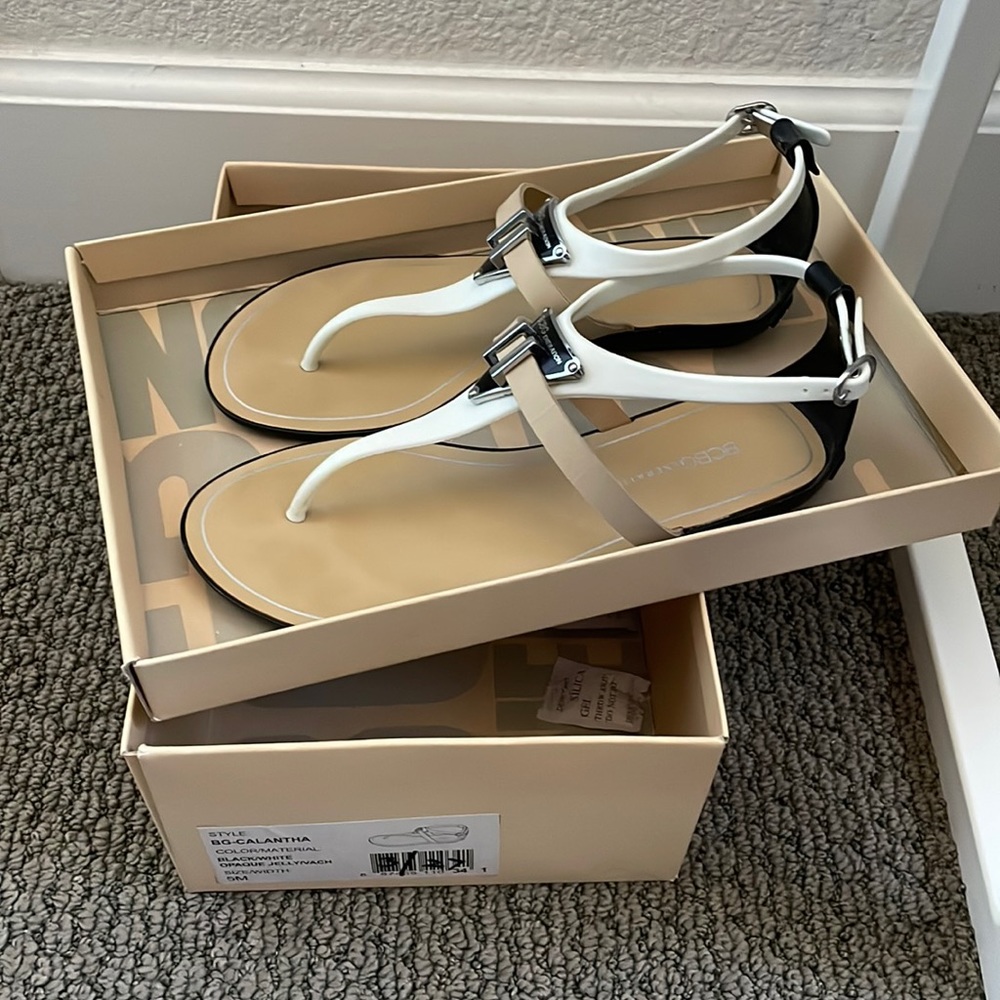 BCBGeneration Black/white Jelly sandal Size 5